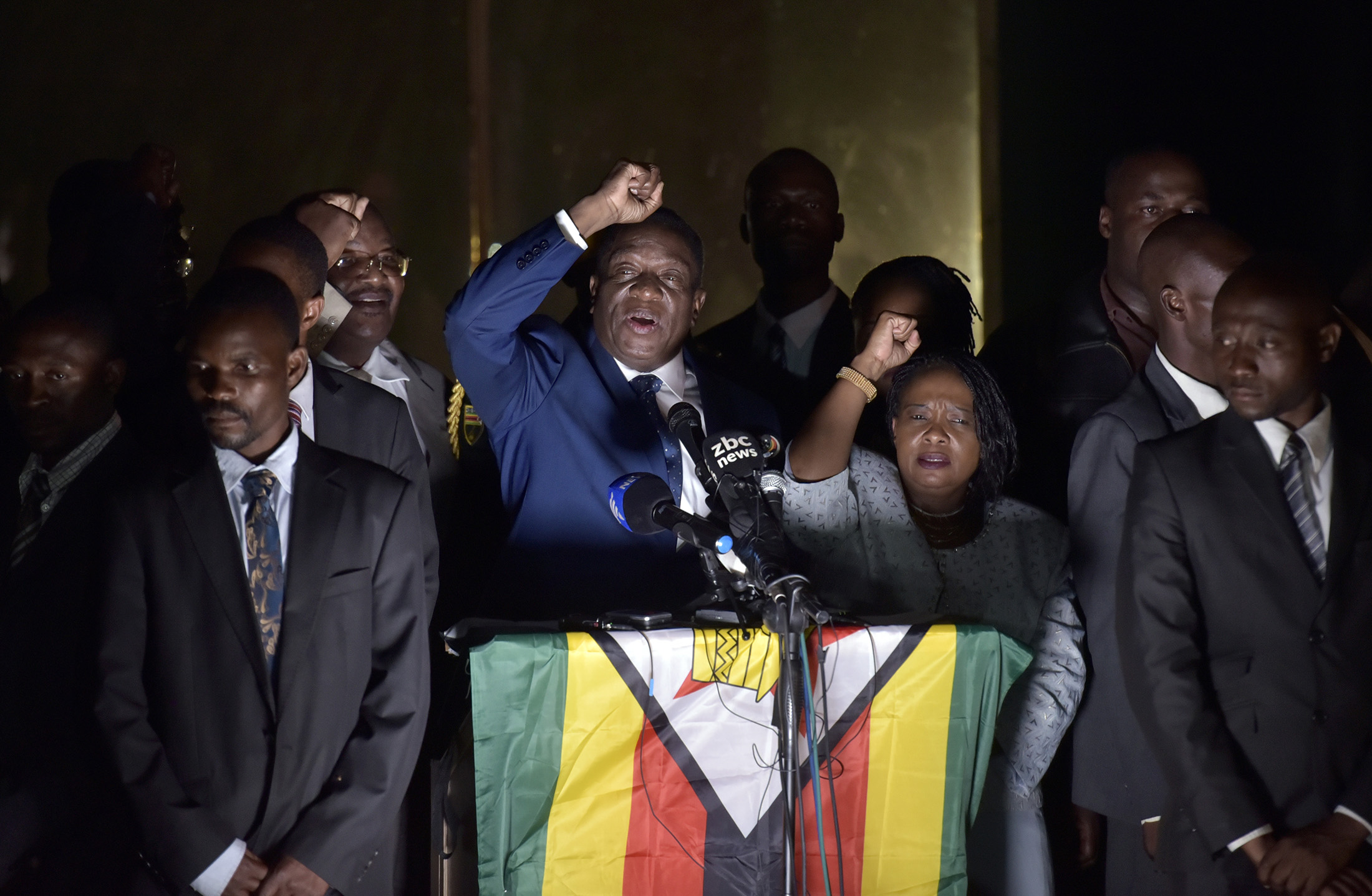 Bloomberg: As Mnangagwa Becomes President, Zimbabwe Hungers for Change